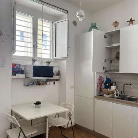 Lägenhet La Finestra Di Gio Bari